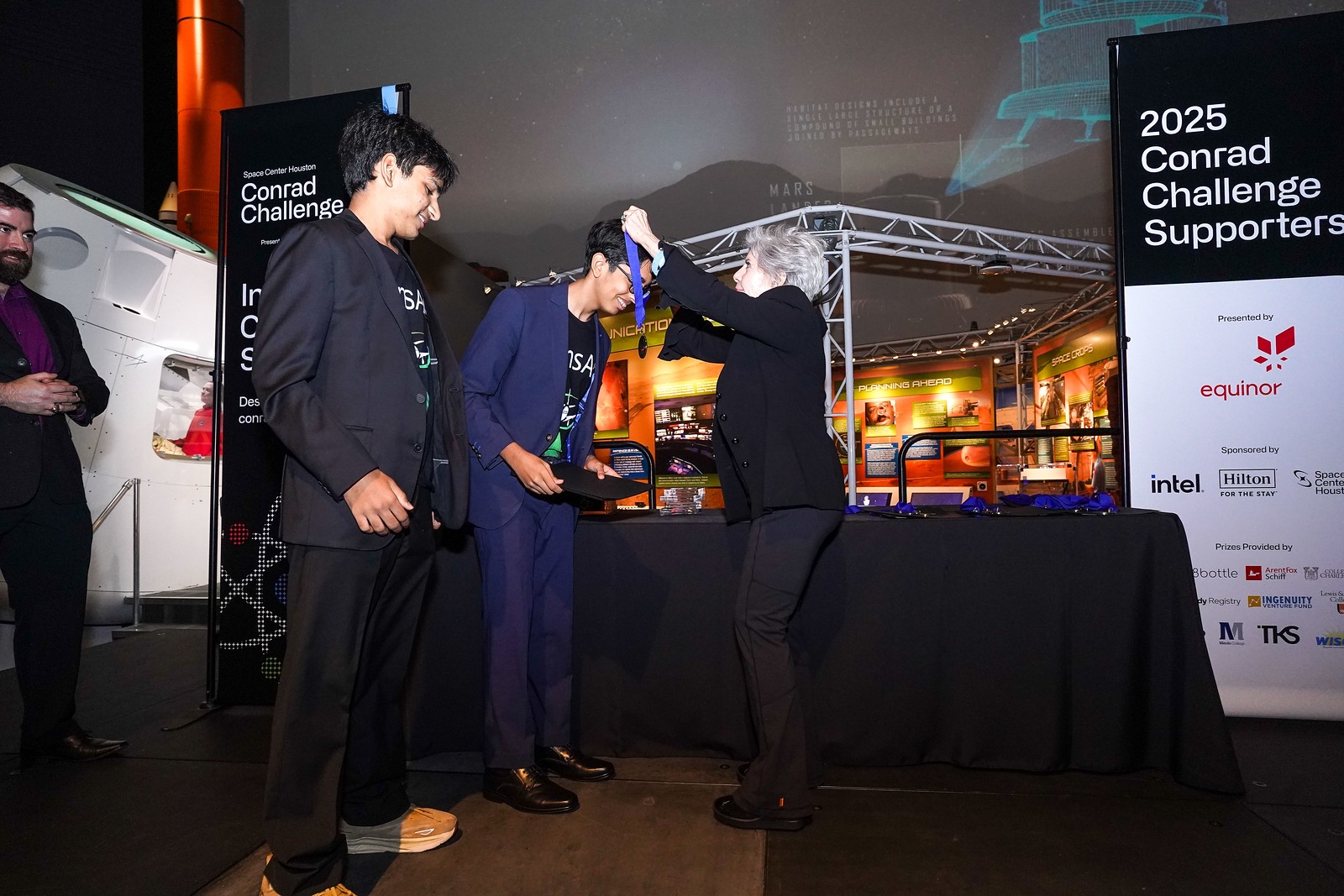 Award ceremony photo 1