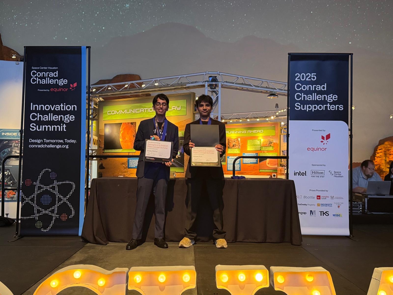 Award ceremony photo 4