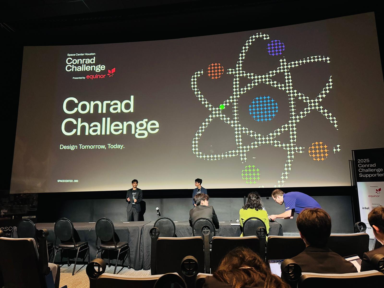 Award ceremony photo 7